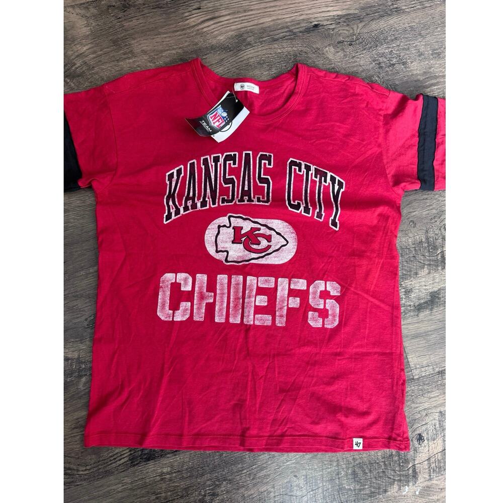 NFL Kansas City Chiefs '47 Brand Women’s Medium T-Shirt NWT Red Striped Sleeve